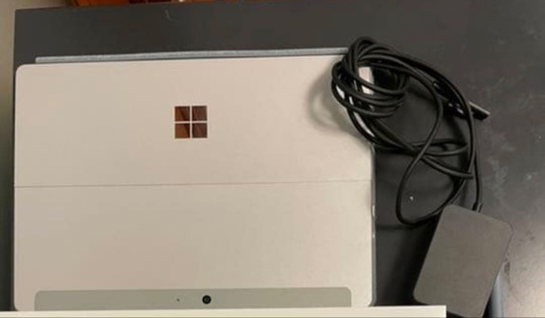 ほぼ新品！マイクロソフト surface GO2 付属品全部込　キーボード、ペン