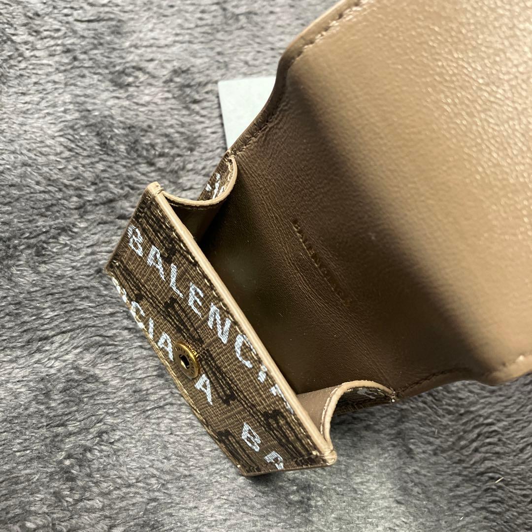 AirPodsケース　第3世代　バレンシアガ