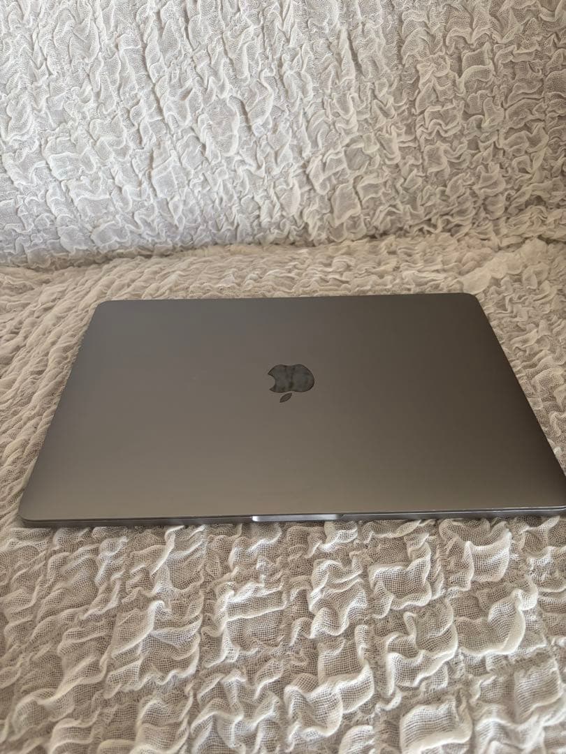 MacBook Pro 13インチ 2020 i7 16GB 512GB