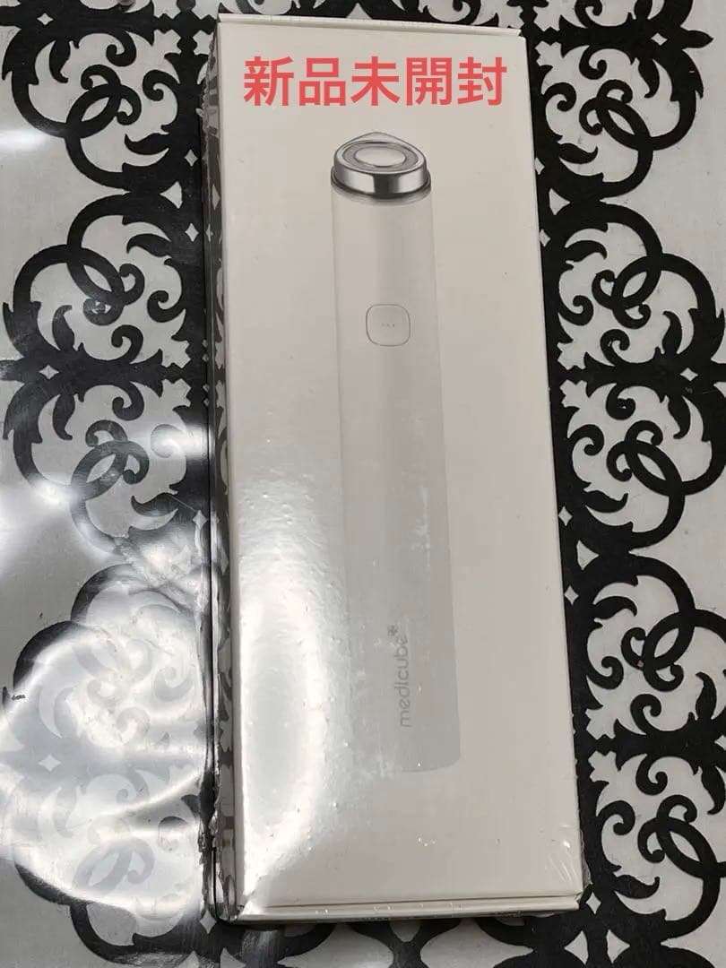 (新品未開封)メディキューブ AGE-R ブースタープロミニ ホワイト