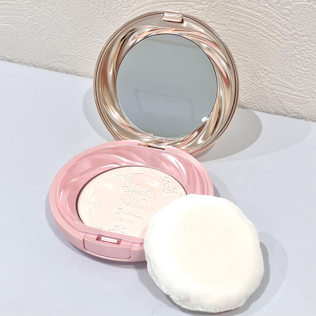 セーラームーン シャイニングムーン パウダー 2019 未使用 フェイスパウダー