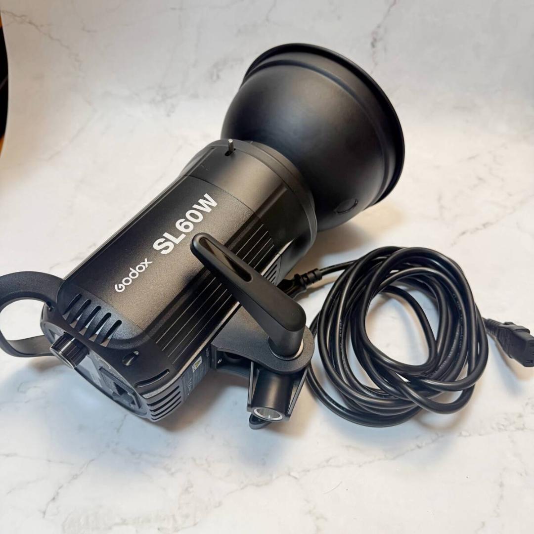 超美品・GODOX SL-60W 撮影ライト　ゴドックス