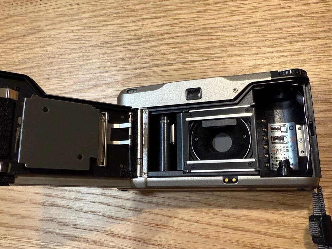 CONTAX T2 フィルムカメラ（中古・動作確認済み）