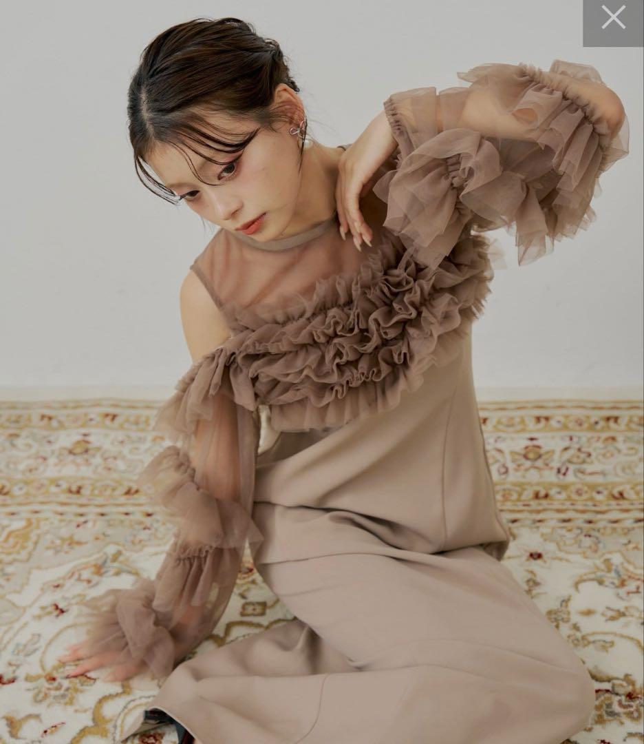 Chico フリルデザインタイトロングワンピース