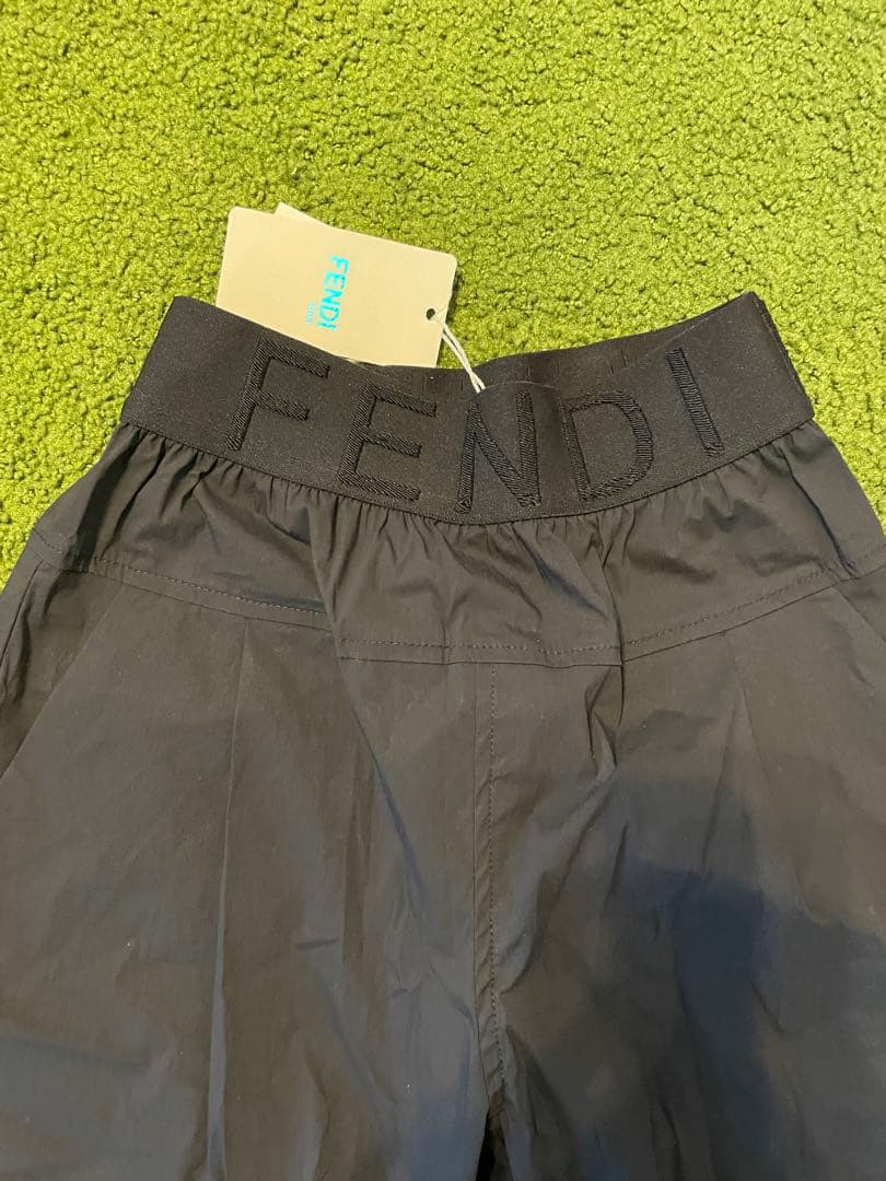 フェンディ　パンツ　　ズボン　キッズ　黒　レディース
