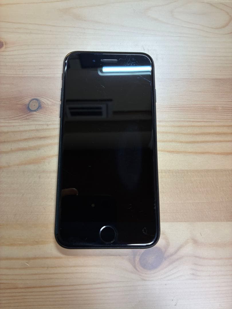 Apple iPhone SE(第3世代)ブラック 本体