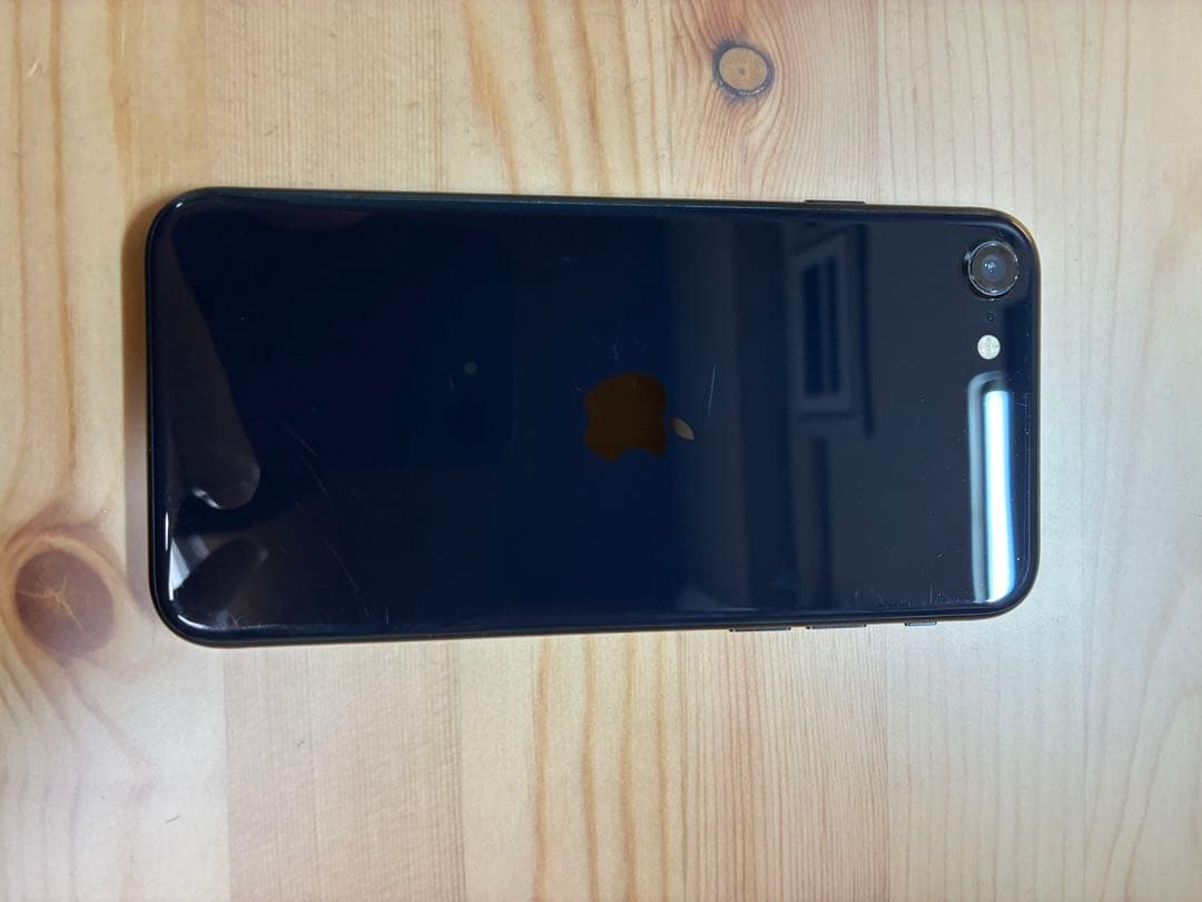 Apple iPhone SE(第3世代)ブラック 本体