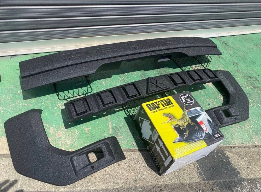 デリカミニ　ラプターライナー　グリル　カスタム