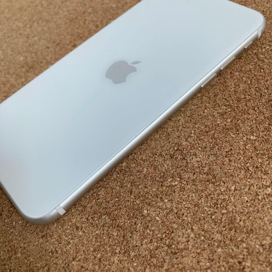 3987【早い者勝ち】iPhoneSE3 第3世代 64GB SIMフリー☆