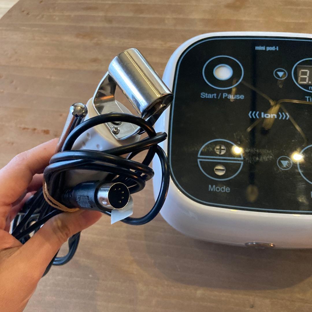 mini pod-I イオン導入美顔器