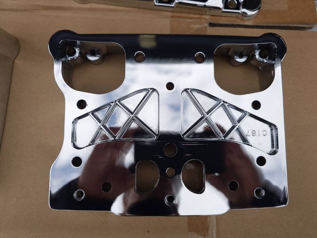 ハーレー純正ロッカーカバー