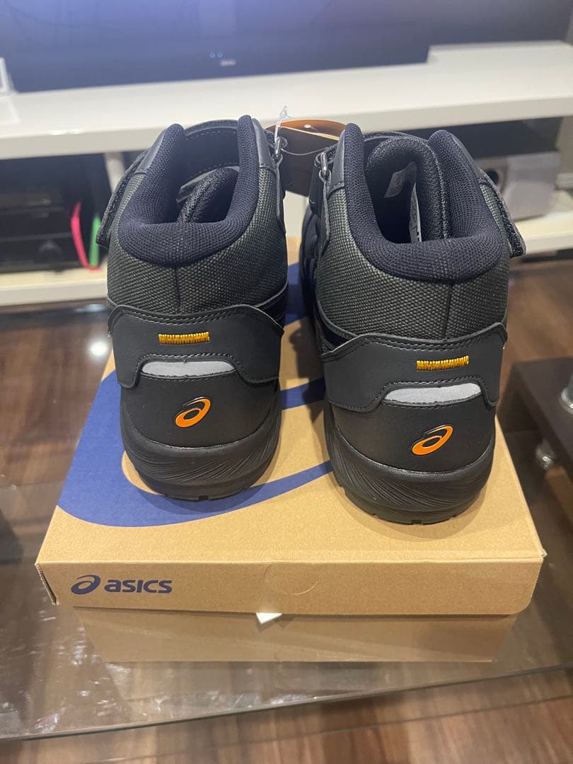 限定色　asics WINJOB CP216 TOUGH 26.0cm