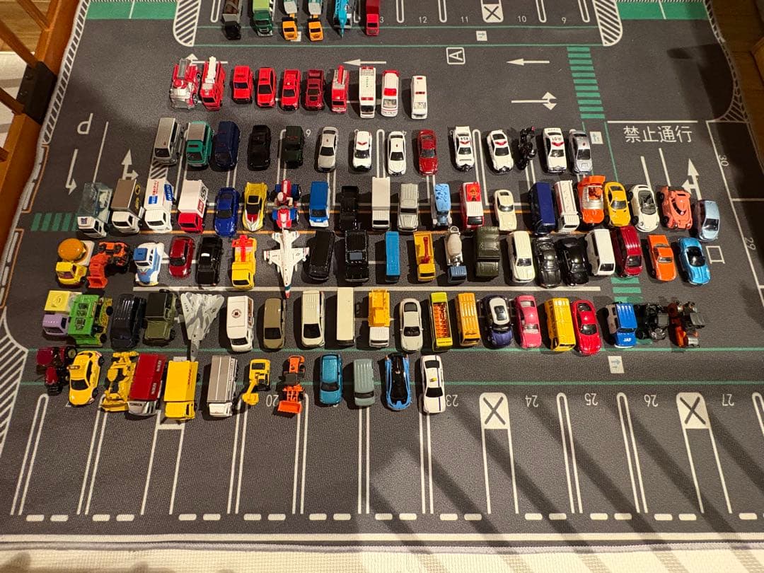 103台分のトミカ　まとめ売りセット