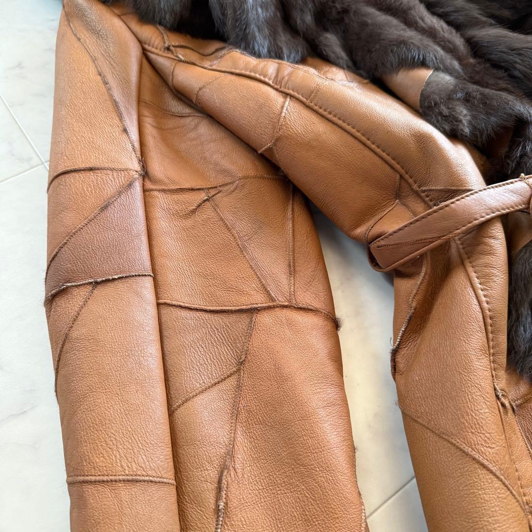 美品★ラビットファー 毛皮 羊革 女優襟 ロングベルテッドコート フリル L