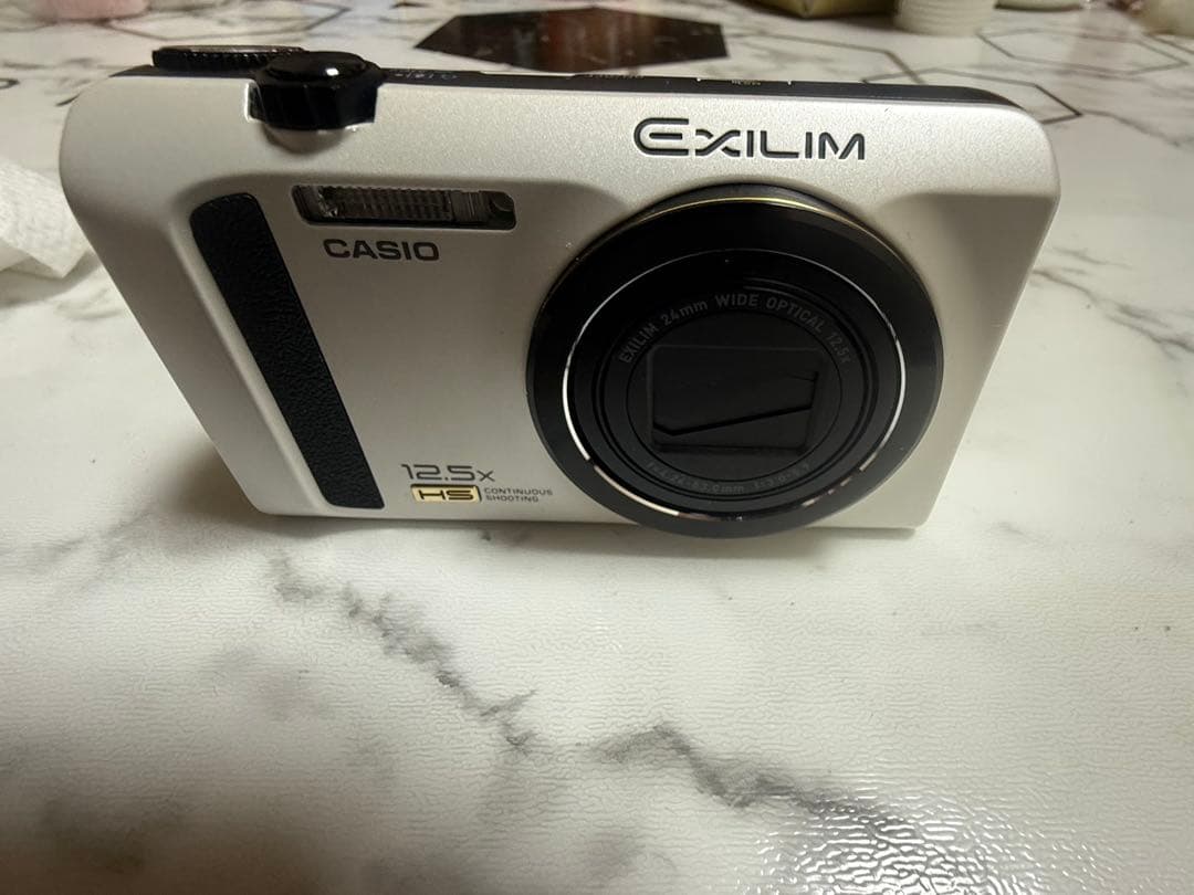N*o様 CASIO EXILIM EX-ZR100デジタルカメラEX-Z200