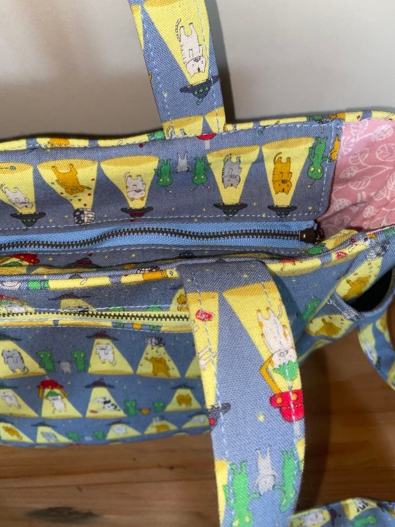 サイドポケット付きトートバッグ　トランク風ポーチ　LR⭐︎