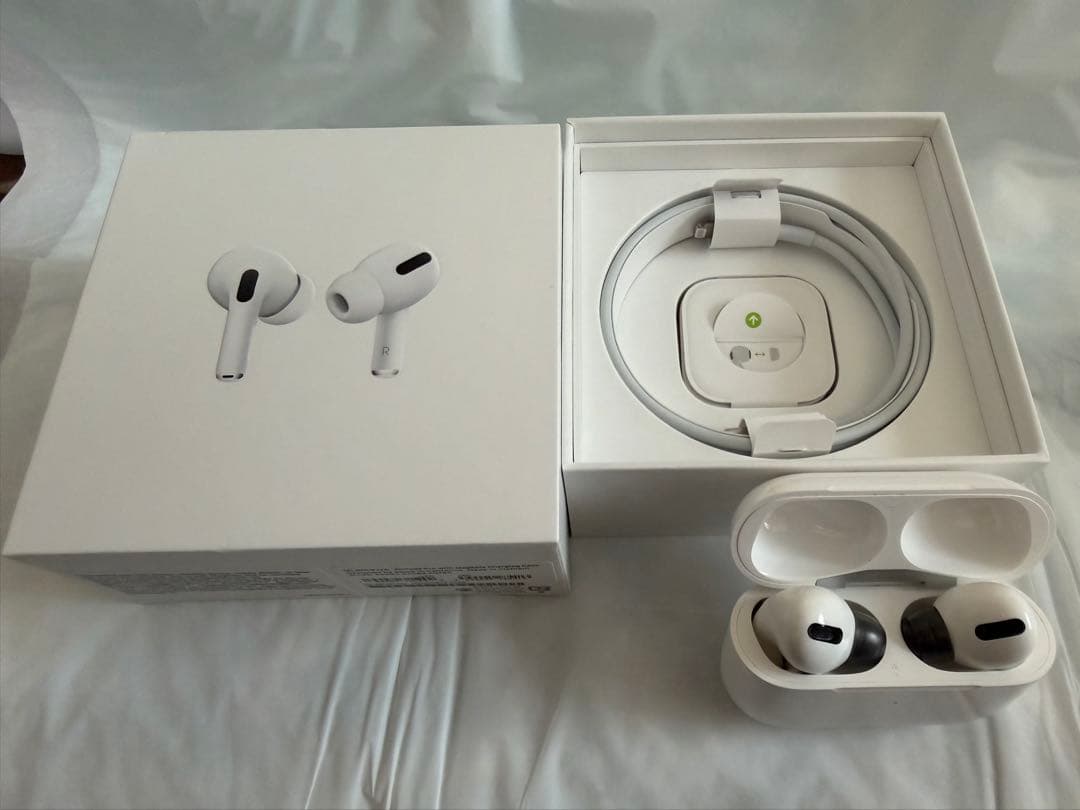 Apple AirPods Pro MLWK3J 中古