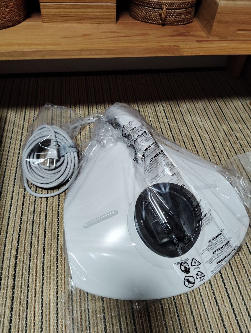 新品ホワイト ふとんクリーナー本体【桜新町または用賀で引取受取割引OK！☆】