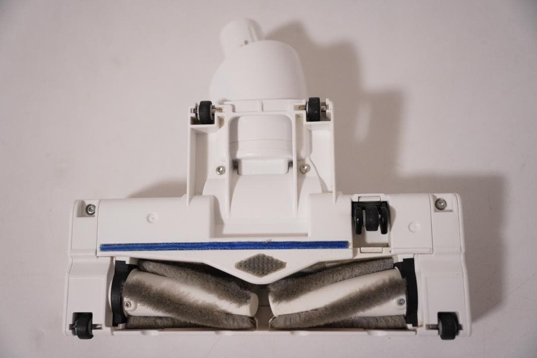 Panasonic セパレート型コードレススティック掃除機 MC-NS100K