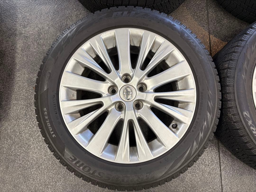 ⭐︎送料込み⭐︎トヨタ純正18インチ スタッドレス　ヴェルファイア　アルファード等に