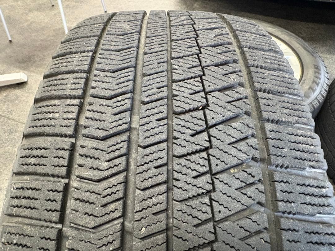 ⭐︎送料込み⭐︎トヨタ純正18インチ スタッドレス　ヴェルファイア　アルファード等に