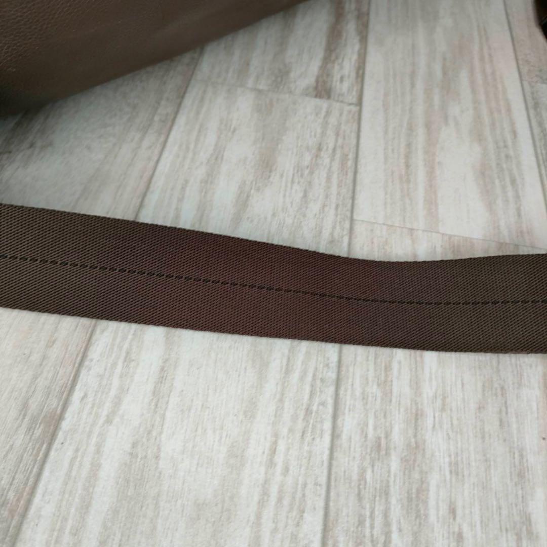 55 COACH コーチ　レザー　ボディーバッグ