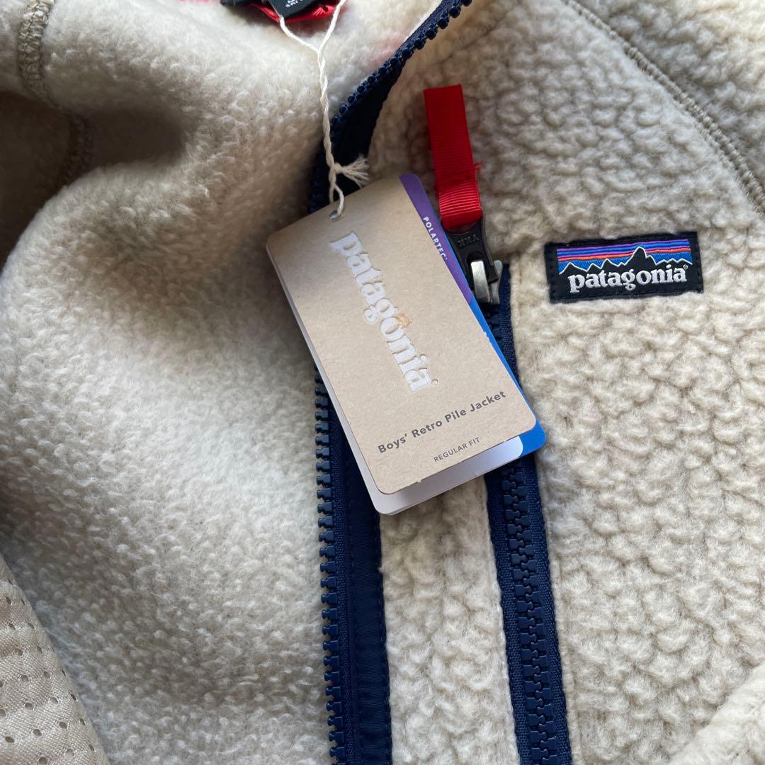新品タグ付き パタゴニアキッズ・レトロ・パイル・ジャケット