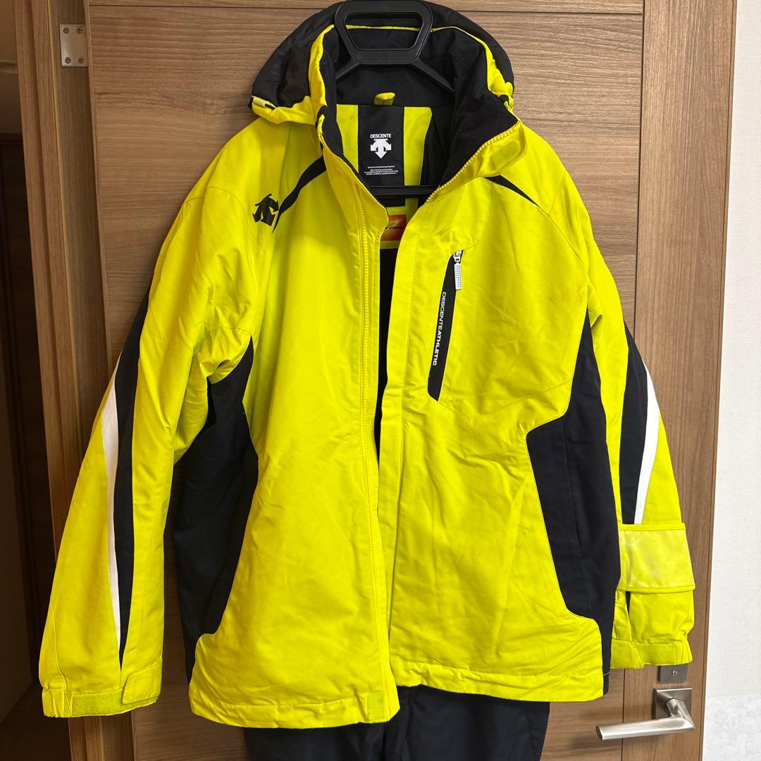 イエローと黒のスキーウェア（男性用）