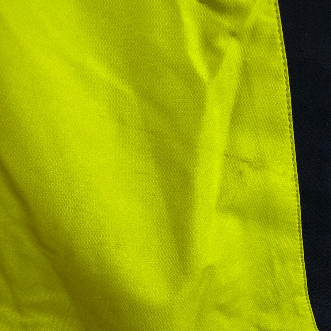 イエローと黒のスキーウェア（男性用）