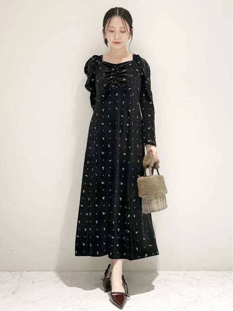 LILY BROWN フラワーエンブロイダリーベロアワンピース ブラック