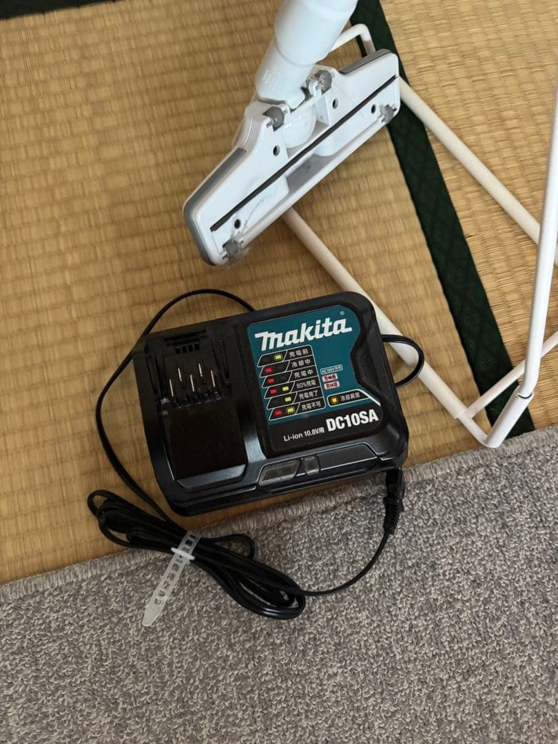Makita DC10SA コードレス 掃除機