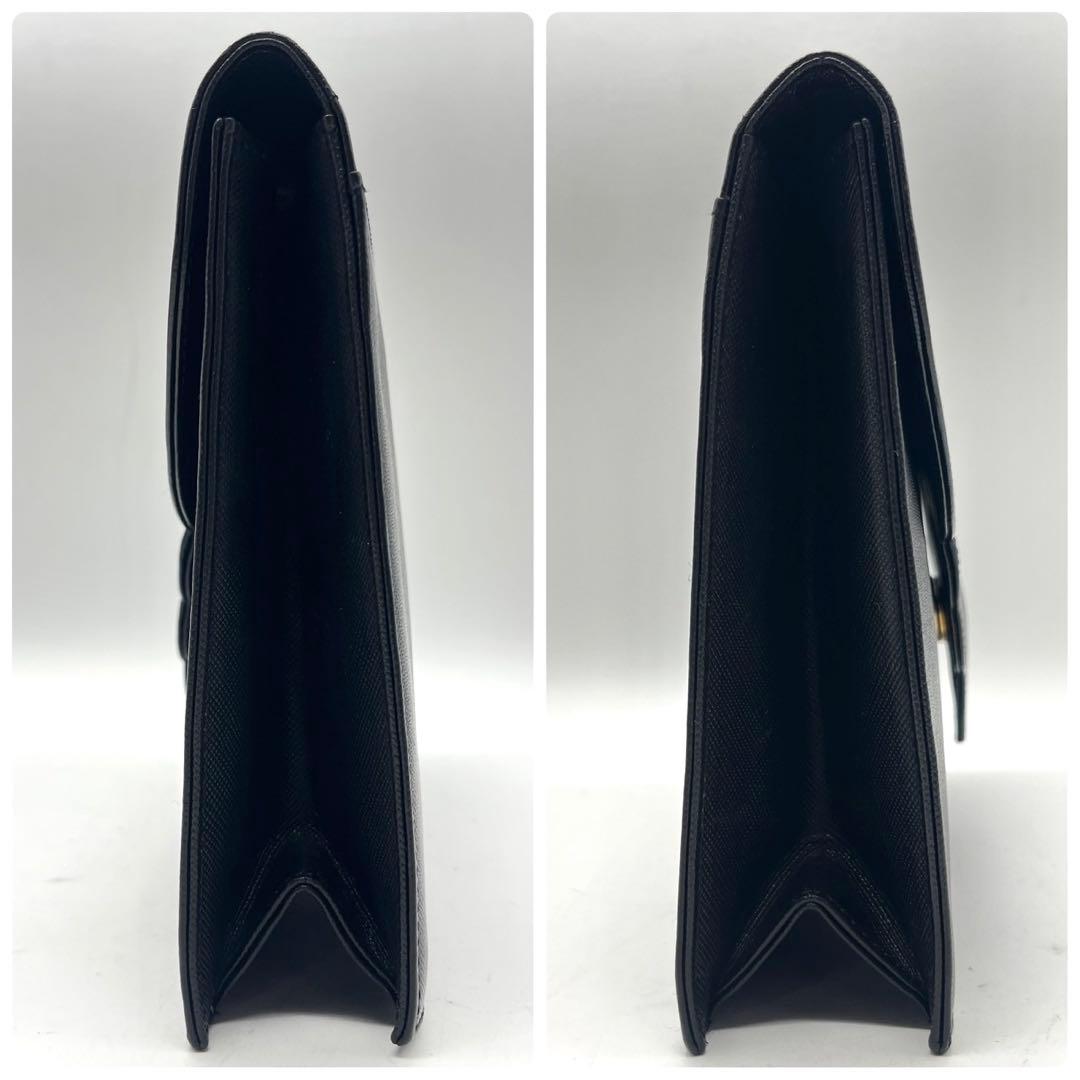 美品 イヴサンローラン クラッチバッグ YSLロゴ　レザー　ブラック