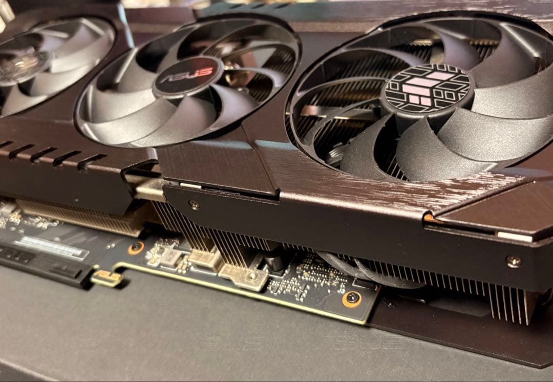 グラフィックボード・グラボ・ビデオカード ASUS TUF Gaming GeForce RTX 3080 OC