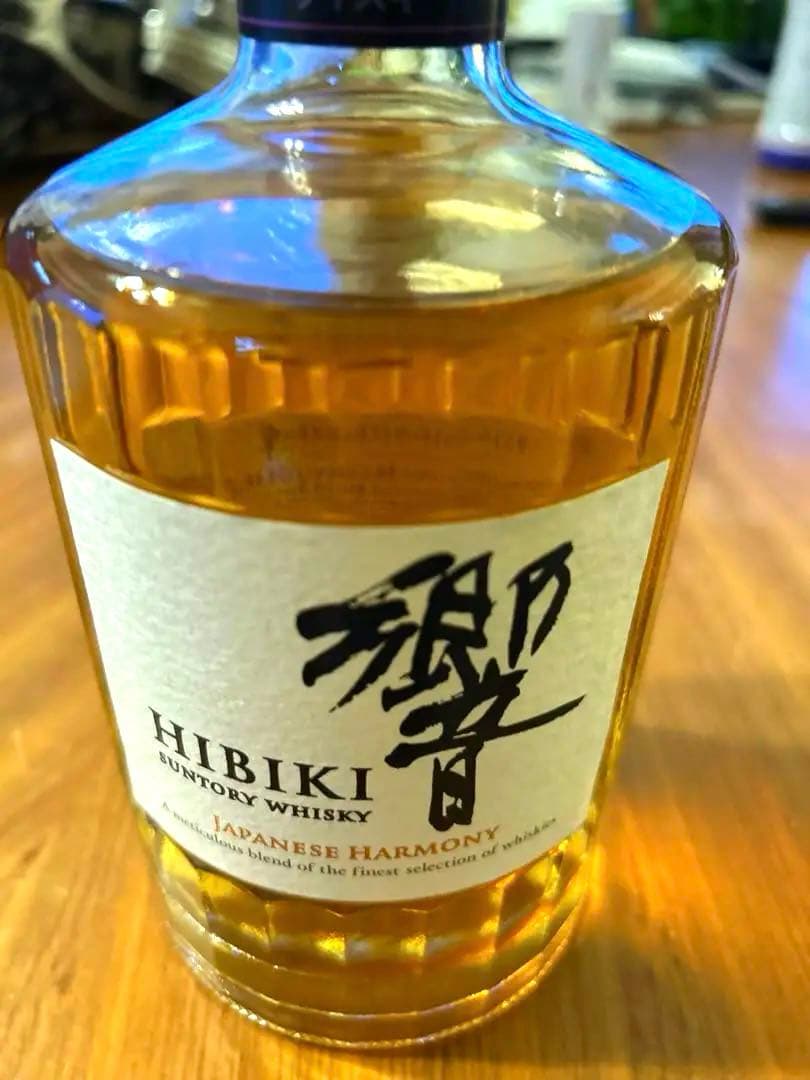 サントリー 響 Hibiki Japanese Harmony 700ml
