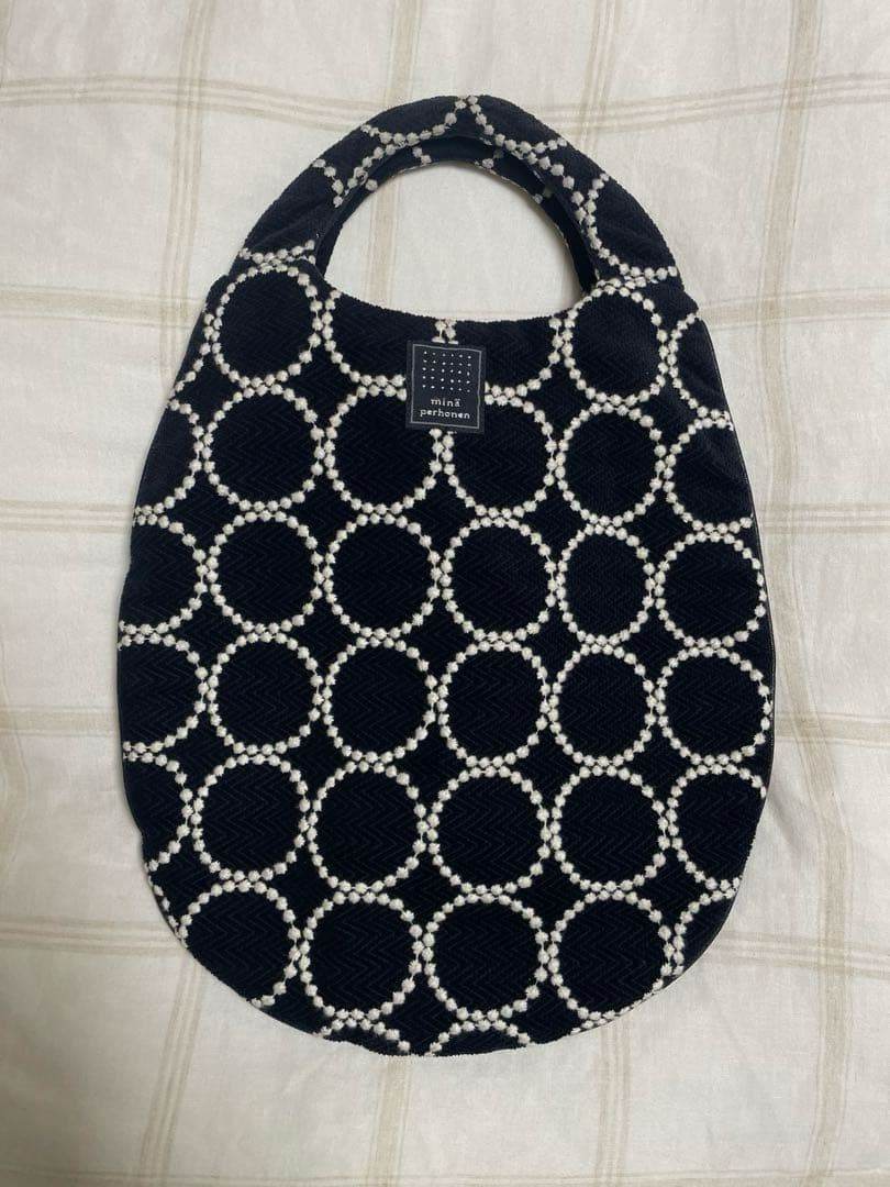 minä perhonen タンバリン エッグバッグ　ヘリンボーン