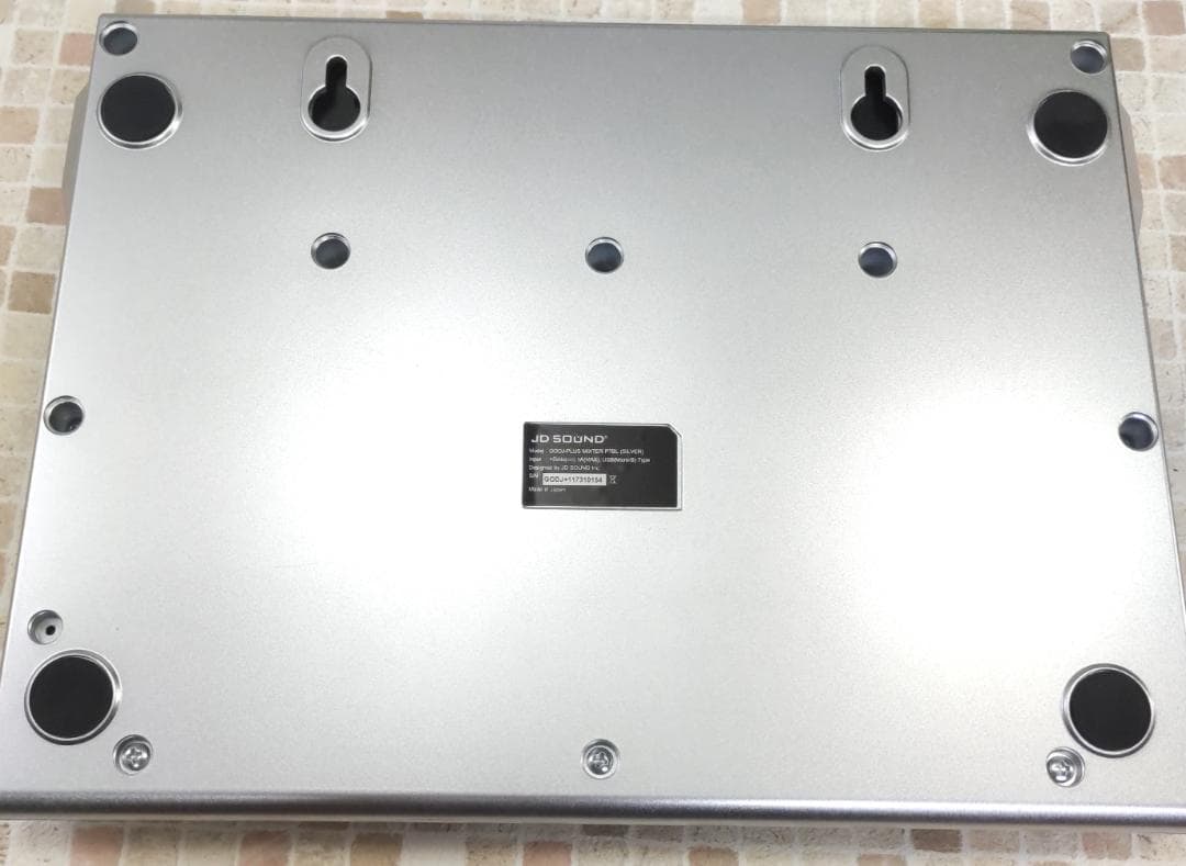 GODJ Plus 世界初！A4サイズのクラブハウス スピーカー付きDJシステム