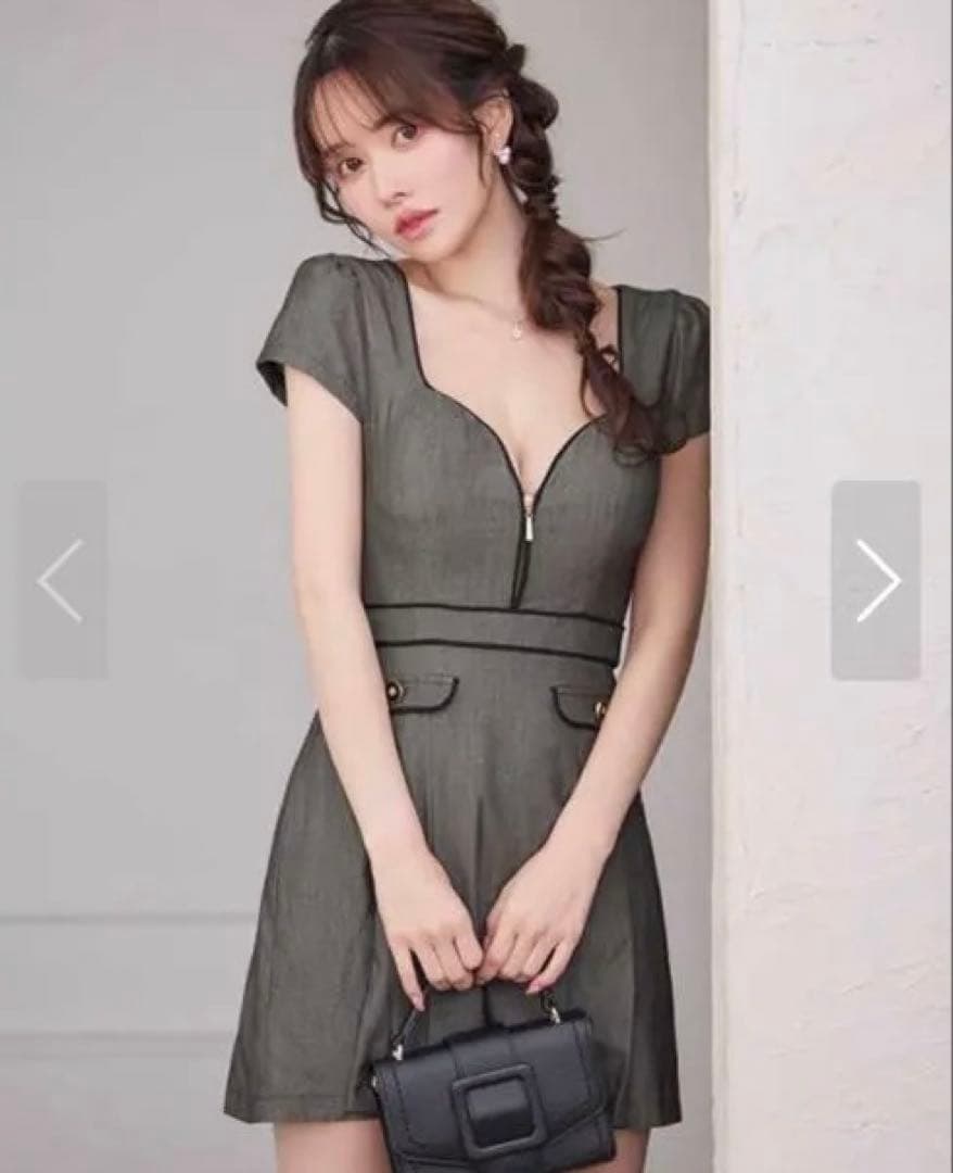 jewels XSサイズ ラメフロントジップハイウエストプリーツミニドレス