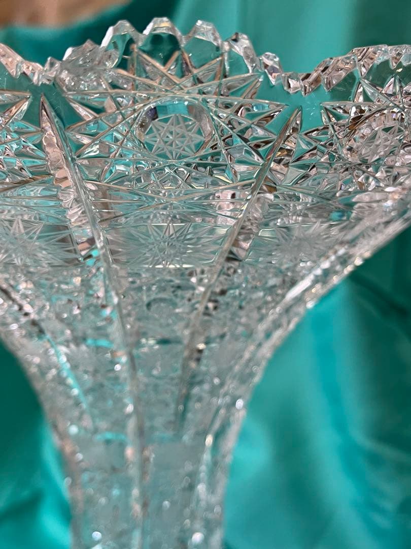 ボヘミアングラス フラワーベース 花瓶　高さ30 （チェコソロバキア製）