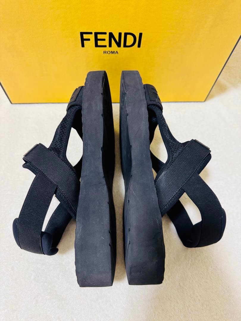 【美品・箱有】FENDI フェンディ テクニカルファブリック サンダル ブラック