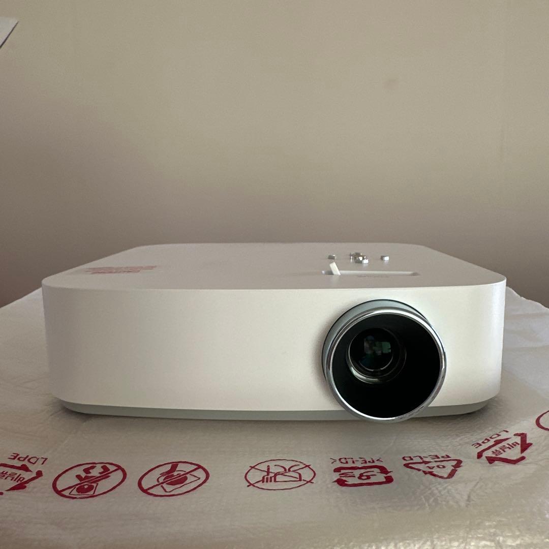 バッテリー内蔵フルHDコンパクトプロジェクター (PF50KSAJL)