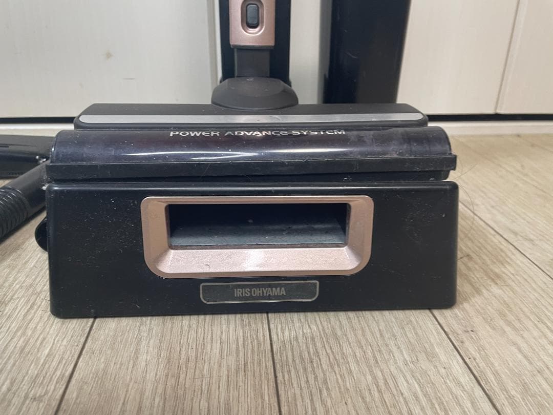 アイリスオーヤマ掃除機 コードレス 自走式 極細軽量 モップ付 SBD-F2P