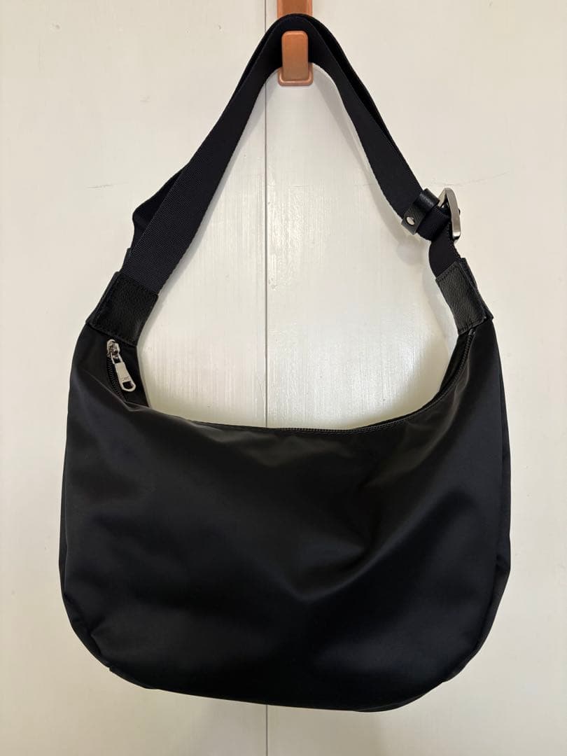 russet 黒 ナイロン　ショルダーバッグ 外ポケット付き