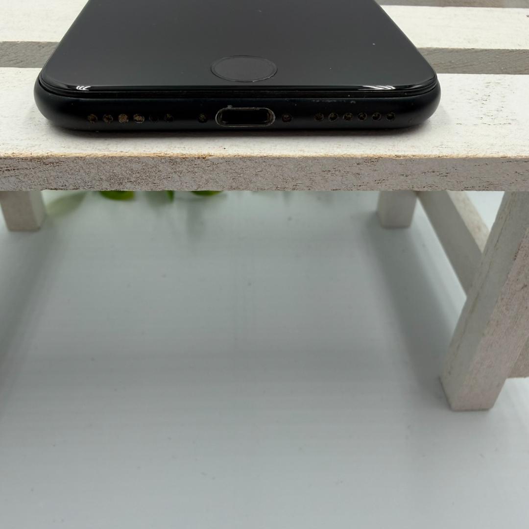 iPhone SE第3世代 64GB ミッドナイト 384