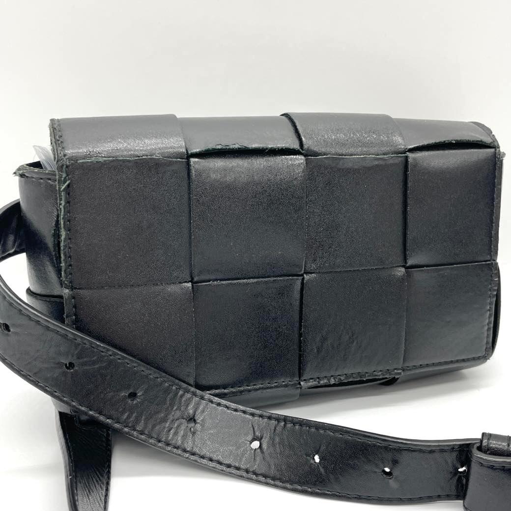 BOTTEGA VENETA イントレチャート バッグ ウエストバッグ カセット