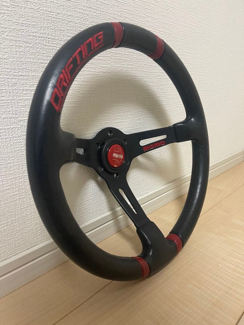 MOMO DRIFTING ステアリングホイール 赤　35π