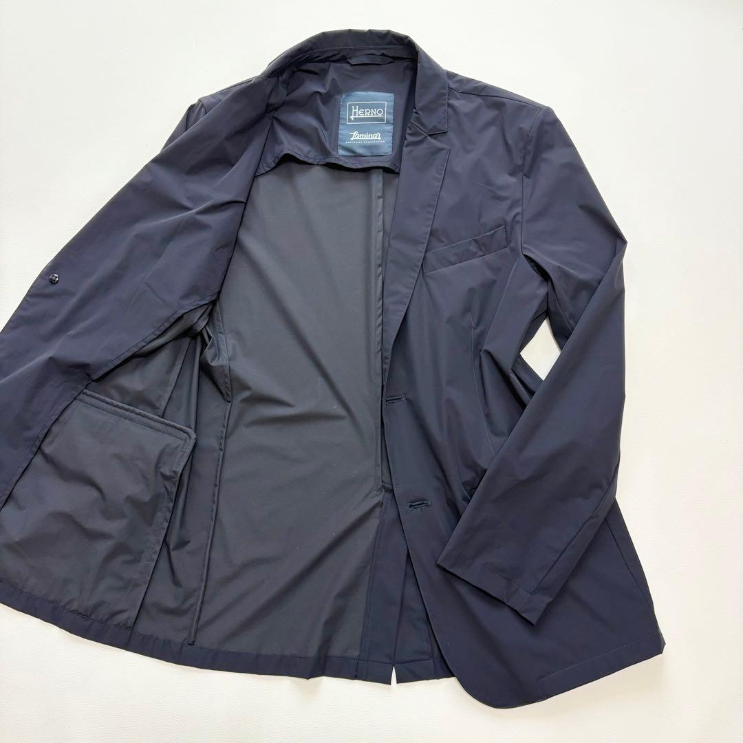 ヘルノ ラミナー 2024SS ネイビー テーラードジャケット 雑誌掲載