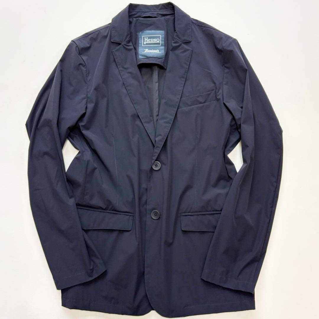 ヘルノ ラミナー 2024SS ネイビー テーラードジャケット 雑誌掲載