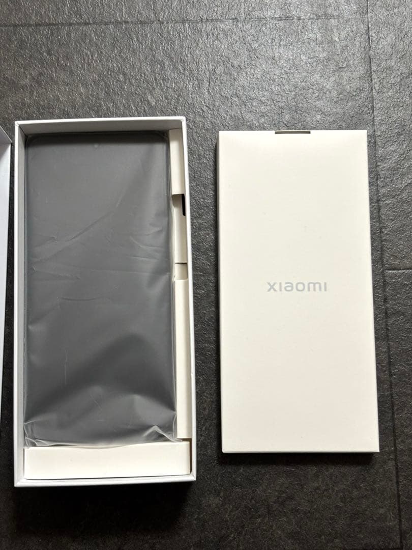 新品未使用　Xiaomi 14T Pro チタンブラック 12GB/256GB