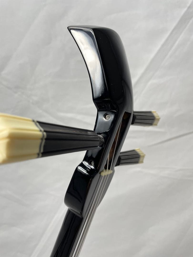 沖縄三線 紫檀棹 本皮1枚張り 高級モデル