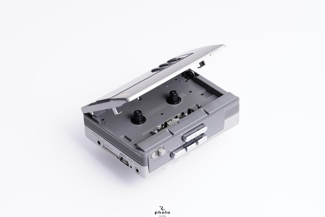 AIWA EQ調整機能付 高音質 カセットプレーヤー HS-G34